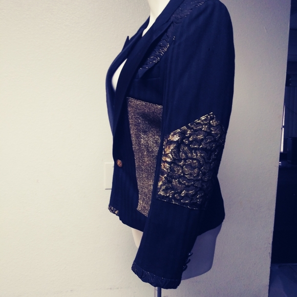 A fully lined short designer jacket - Picture 5 of 6